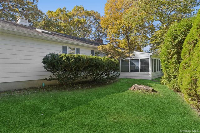 16 Primrose Lane, Aquebogue, NY 11931