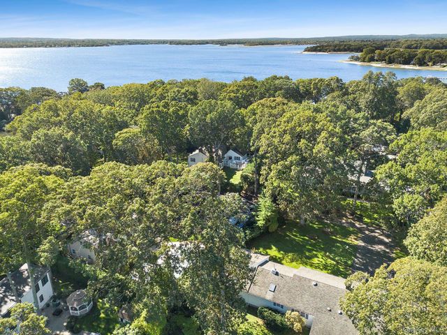 16 Primrose Lane, Aquebogue, NY 11931