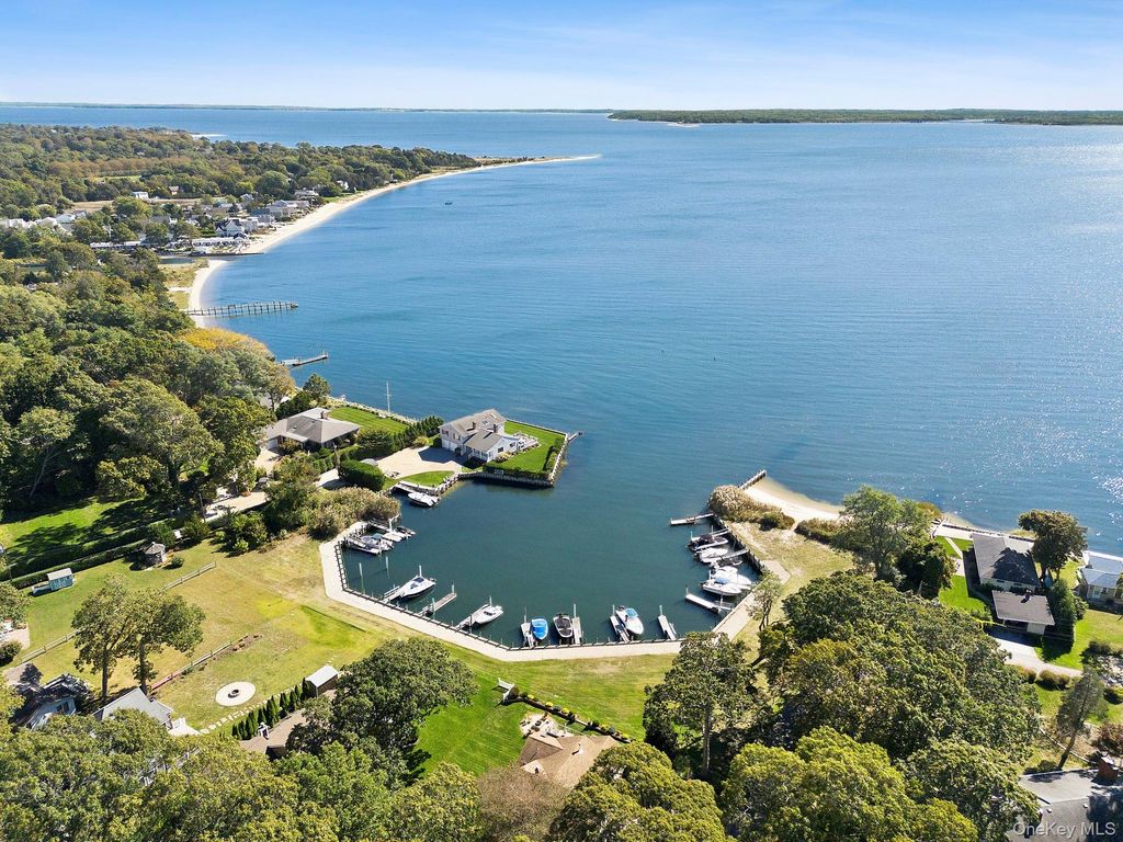 16 Primrose Lane, Aquebogue, NY 11931