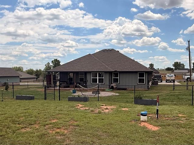 1922 Eli Avenue, Tuttle, OK 73089