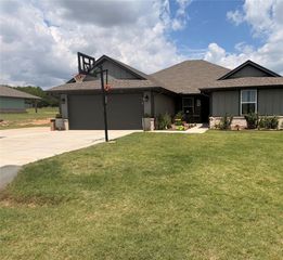 1922 Eli Avenue, Tuttle, OK 73089