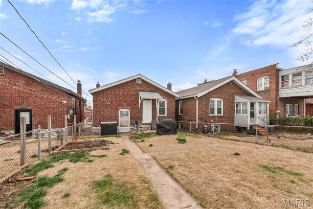 5705 Devonshire Avenue, St Louis, MO 63109