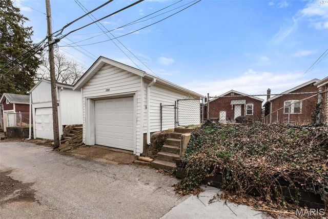 5705 Devonshire Avenue, St Louis, MO 63109