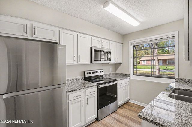 2709 PINEWOOD Boulevard N, Middleburg, FL 32068