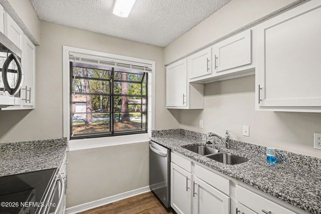 2709 PINEWOOD Boulevard N, Middleburg, FL 32068