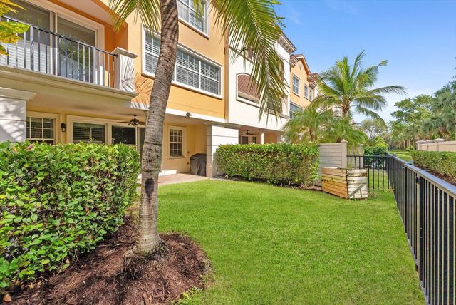 604 NE Francesca Lane, Boca Raton, FL 33487