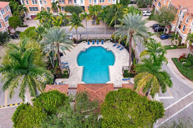 604 NE Francesca Lane, Boca Raton, FL 33487