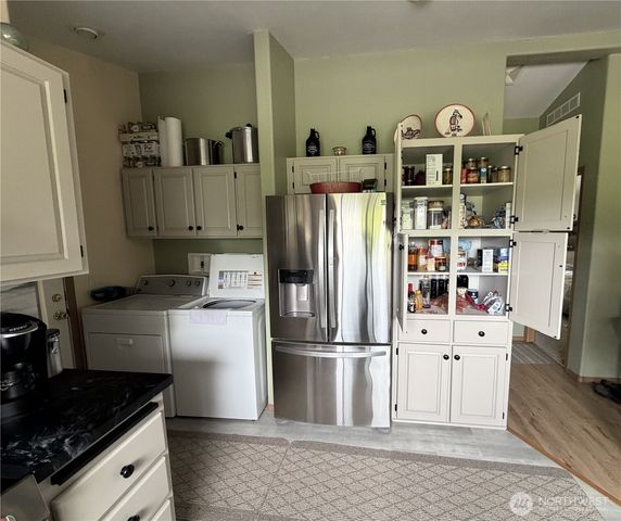 1171 Ray Hicks Street, Raymond, WA 98577
