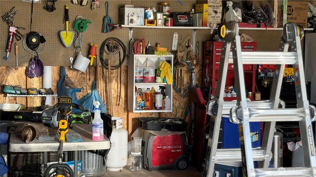 1171 Ray Hicks Street, Raymond, WA 98577