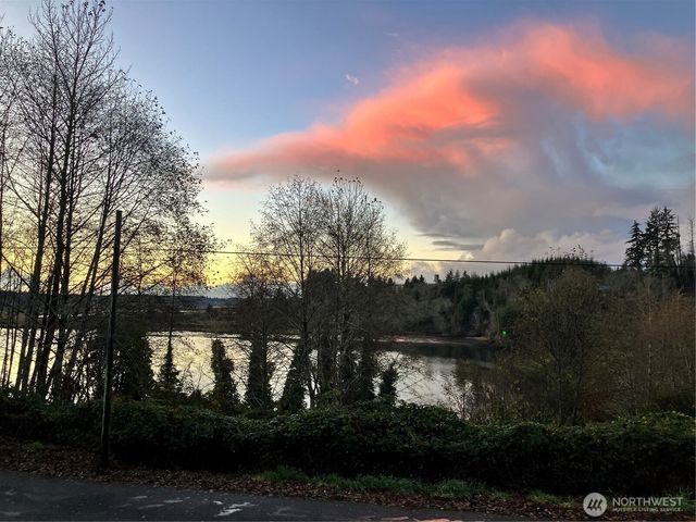 1171 Ray Hicks Street, Raymond, WA 98577