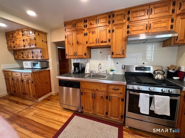 243 Harbor Street, Branford, CT 06405
