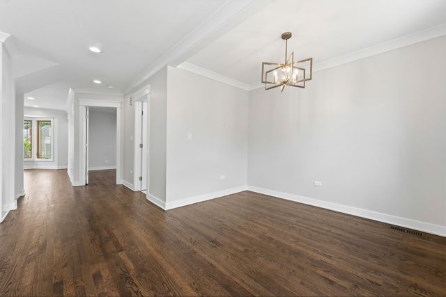 4903 N Moody Avenue, Chicago, IL 60630