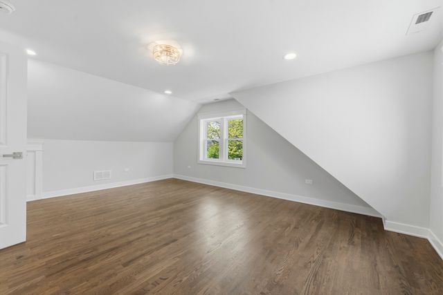 4903 N Moody Avenue, Chicago, IL 60630