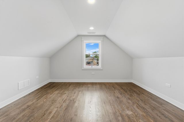 4903 N Moody Avenue, Chicago, IL 60630