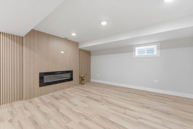4903 N Moody Avenue, Chicago, IL 60630