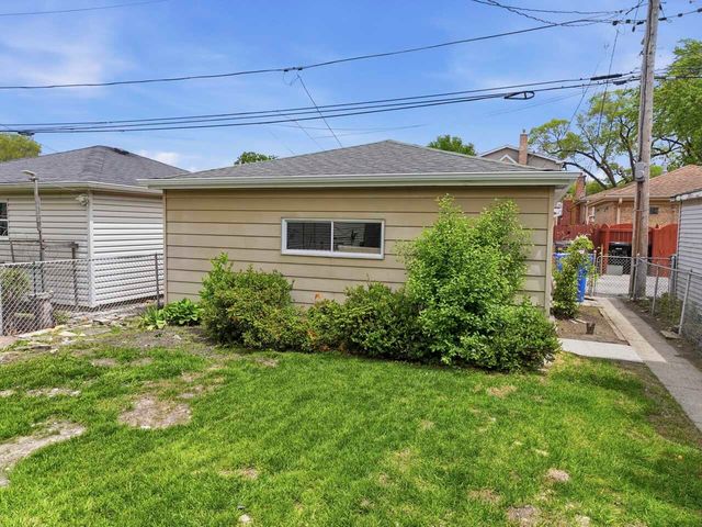 4903 N Moody Avenue, Chicago, IL 60630