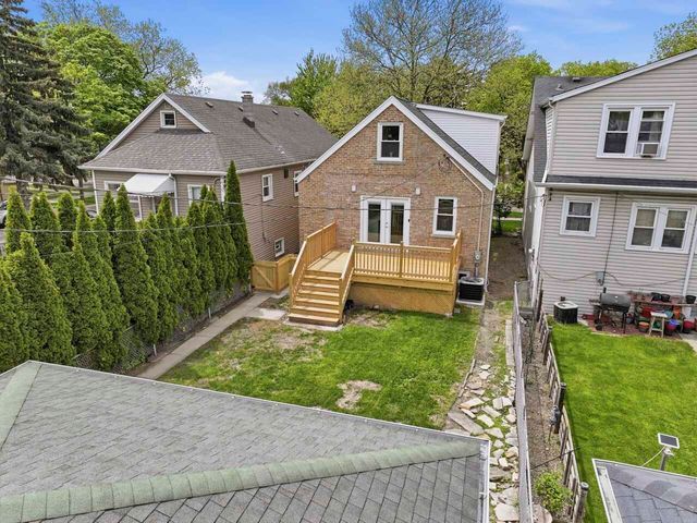 4903 N Moody Avenue, Chicago, IL 60630