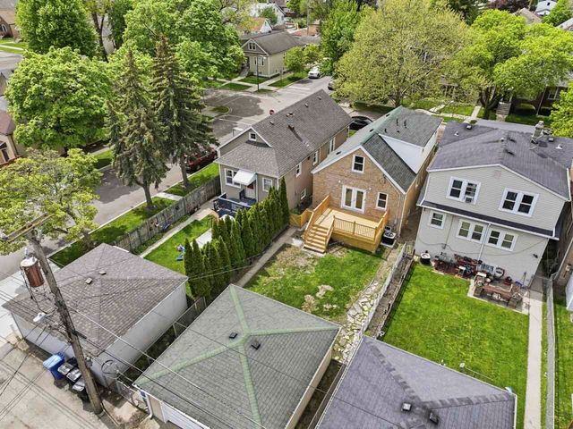 4903 N Moody Avenue, Chicago, IL 60630