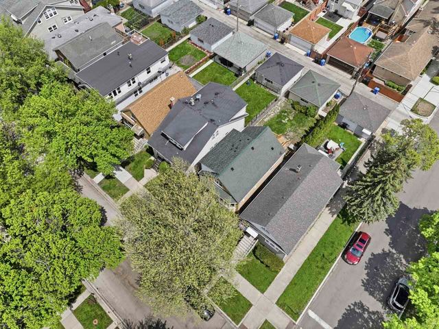 4903 N Moody Avenue, Chicago, IL 60630