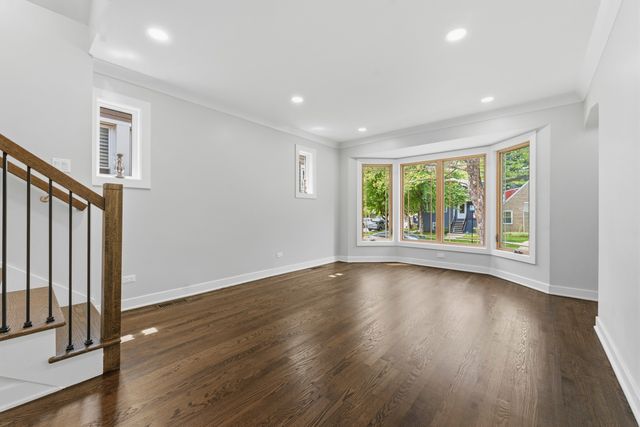 4903 N Moody Avenue, Chicago, IL 60630