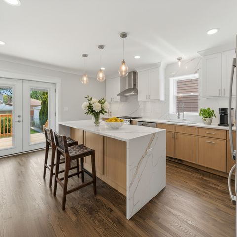 4903 N Moody Avenue, Chicago, IL 60630