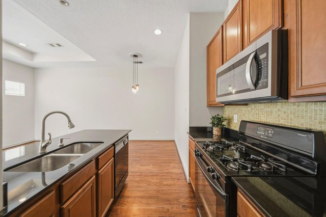 4036 Center Street, Houston, TX 77007