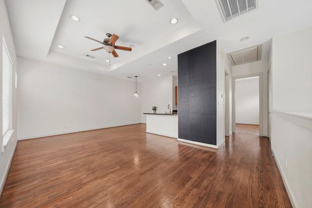 4036 Center Street, Houston, TX 77007
