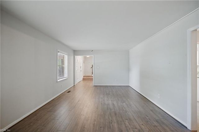 5 Bennett Farm Rd RD, Poquoson, VA 23662