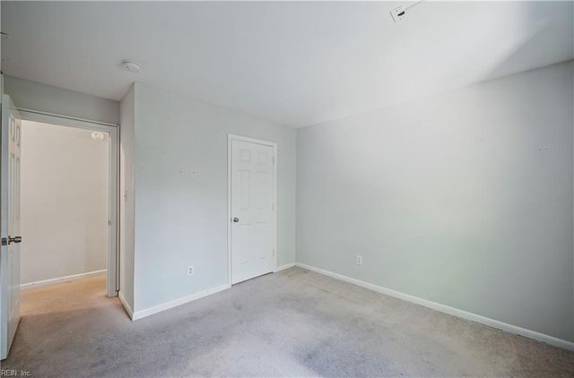 5 Bennett Farm Rd RD, Poquoson, VA 23662
