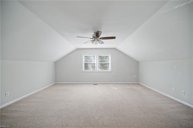 5 Bennett Farm Rd RD, Poquoson, VA 23662