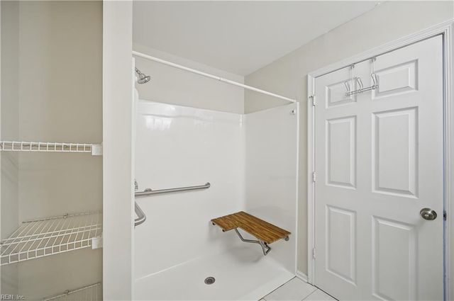 5 Bennett Farm Rd RD, Poquoson, VA 23662