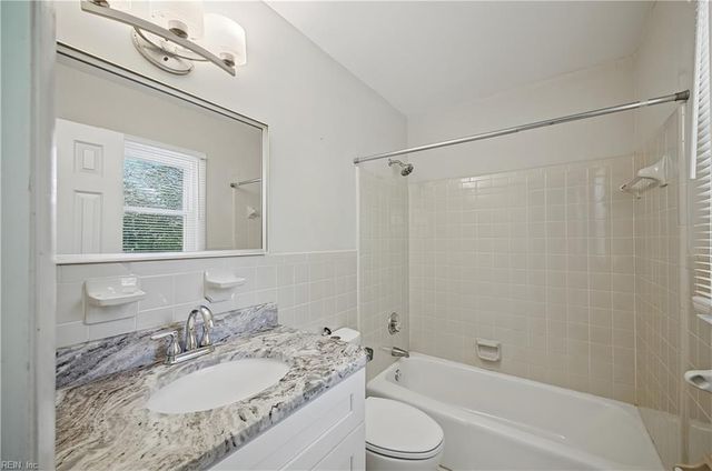 5 Bennett Farm Rd RD, Poquoson, VA 23662