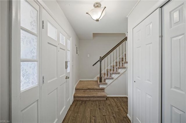 5 Bennett Farm Rd RD, Poquoson, VA 23662