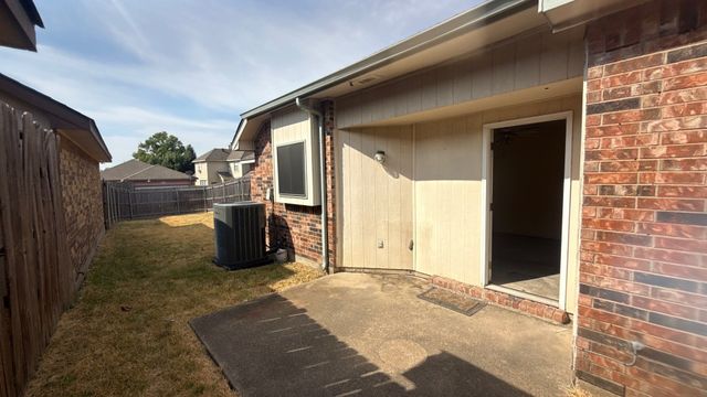 1422 Windmill Lane, Mesquite, TX 75149