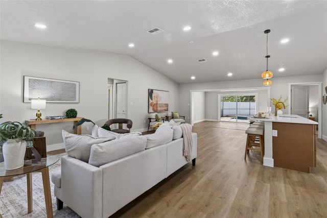 7833 BRISTOL COURT, St Petersburg, FL 33709