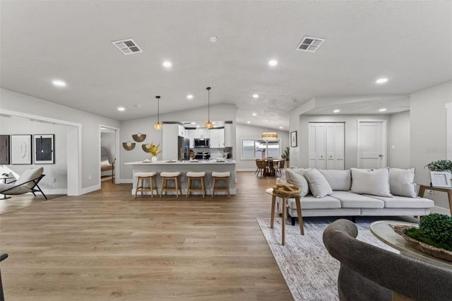 7833 BRISTOL COURT, St Petersburg, FL 33709