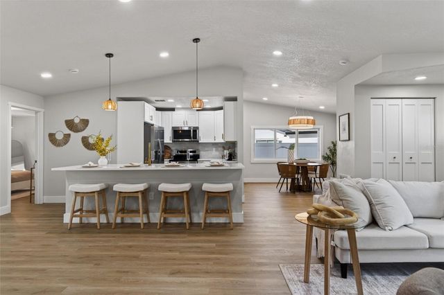 7833 BRISTOL COURT, St Petersburg, FL 33709