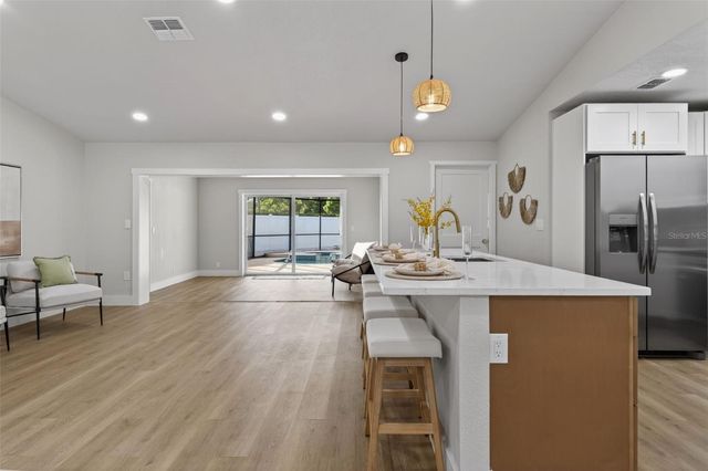 7833 BRISTOL COURT, St Petersburg, FL 33709