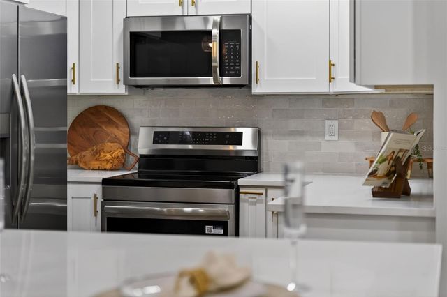 7833 BRISTOL COURT, St Petersburg, FL 33709