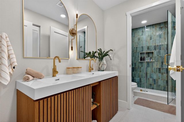 7833 BRISTOL COURT, St Petersburg, FL 33709