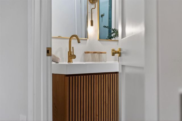 7833 BRISTOL COURT, St Petersburg, FL 33709