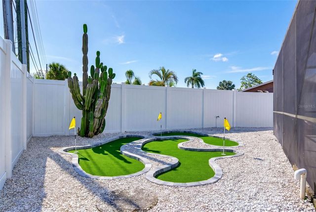 7833 BRISTOL COURT, St Petersburg, FL 33709