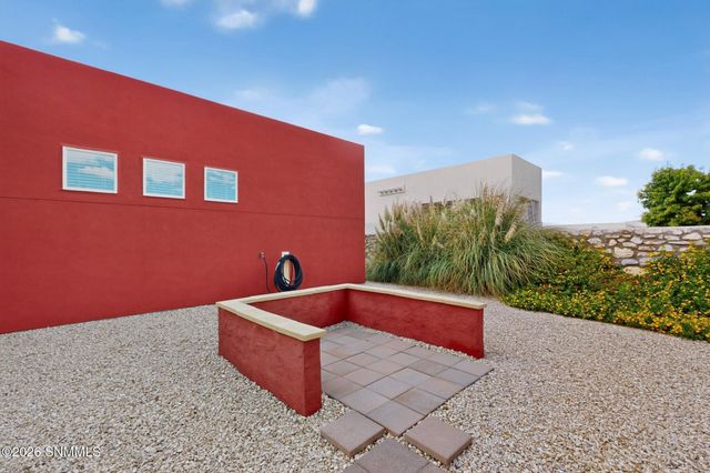 6114 Golden Echo Place, Las Cruces, NM 88012