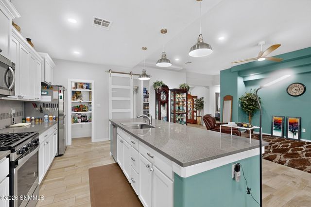 6114 Golden Echo Place, Las Cruces, NM 88012