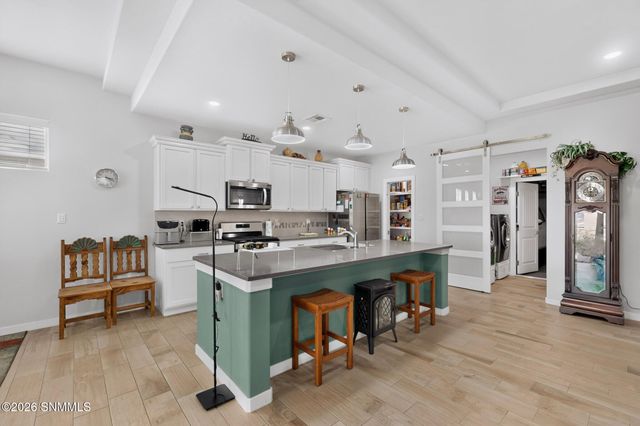 6114 Golden Echo Place, Las Cruces, NM 88012