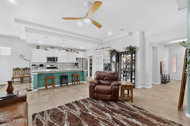 6114 Golden Echo Place, Las Cruces, NM 88012