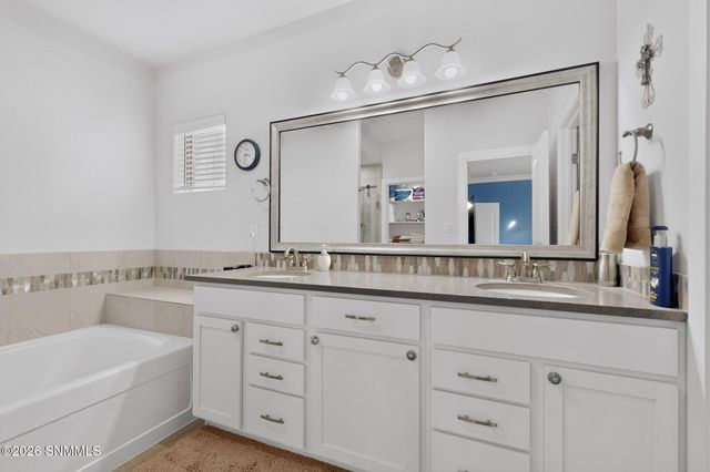 6114 Golden Echo Place, Las Cruces, NM 88012