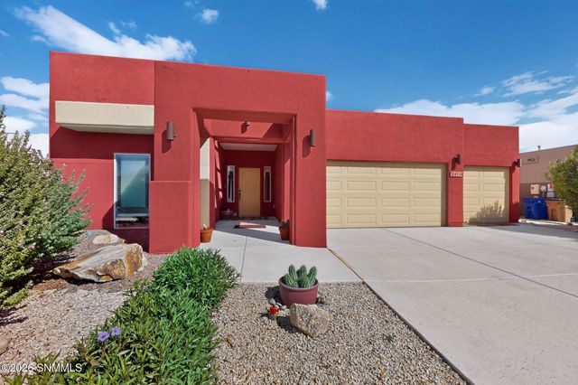 6114 Golden Echo Place, Las Cruces, NM 88012