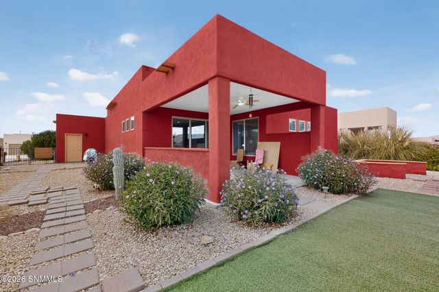 6114 Golden Echo Place, Las Cruces, NM 88012