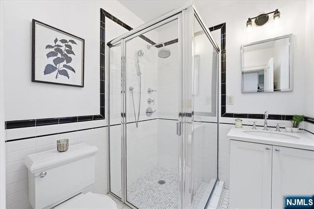 247 2nd Street 3, Jersey City, NJ 07302